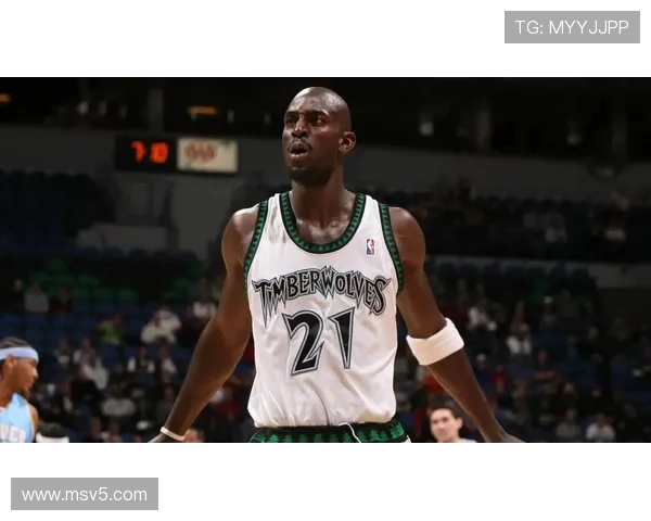 2000年NBA选秀：加内特榜眼秀首轮表现与新秀阵容前景分析